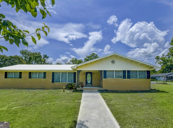 706 Jenkins, Blackshear, GA 31516