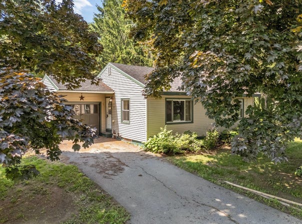 8 Sylvan Road, Orono, ME 04473