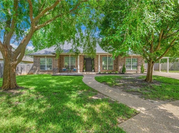 1002 Capistrano Court, College Station, TX 77845