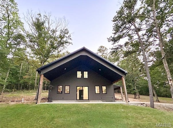10168 Ayres Road, Potosi, MO 63664