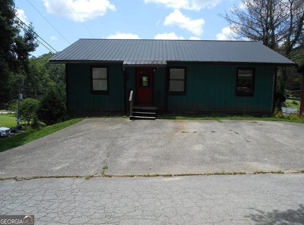5 W Pine Crest Drive, Clayton, GA 30525