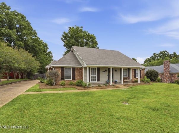 212 Cobblestone Drive, Madison, MS 39110