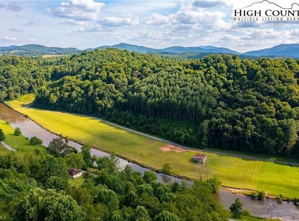 000 Ballou Farm Road, Crumpler, NC 28617