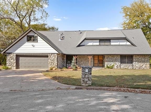 8610 Meadowood Circle, Broken Arrow, OK 74011