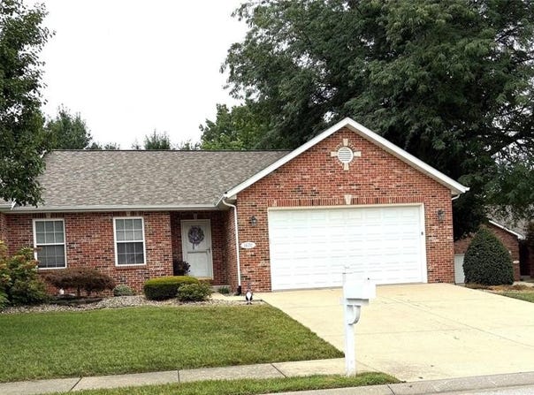 1670 Lakepointe Estates Drive, O'Fallon, IL 62269