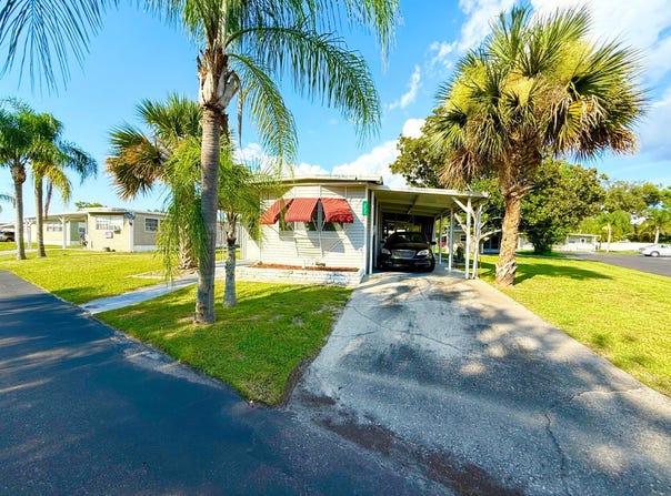 5032 Peninsula St, Zephyhrills, FL 33541