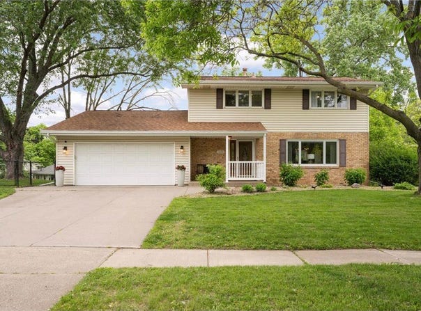 11600 River Hills Drive, Burnsville, MN 55337