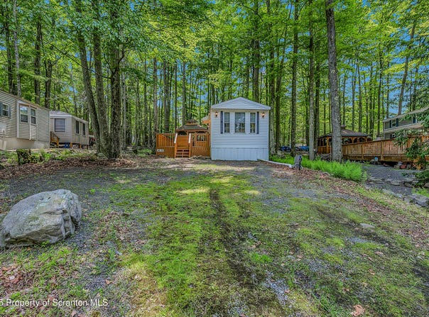 35 Cedar Drive, Covington Twp, PA 18424