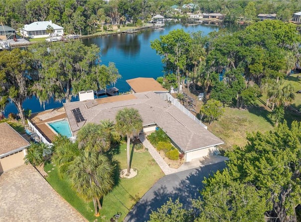 414 NW 8TH AVENUE, CRYSTAL RIVER, FL 34428