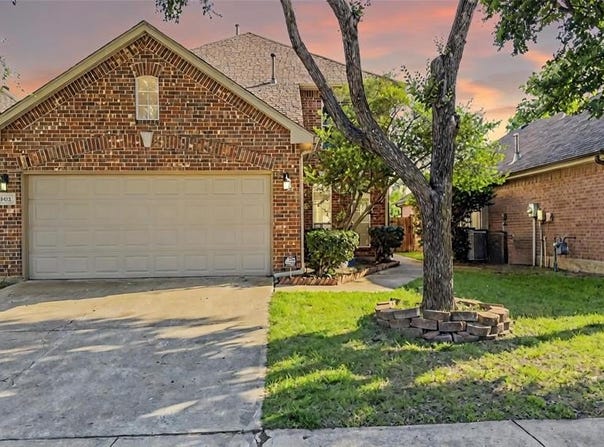 5412 Pecan Creek Circle, Fort Worth, TX 76244
