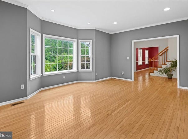 34 SHARA LANE, PENNINGTON, NJ 08534