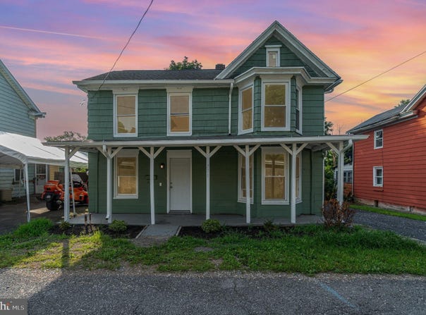226 N MARKET STREET, DUNCANNON, PA 17020