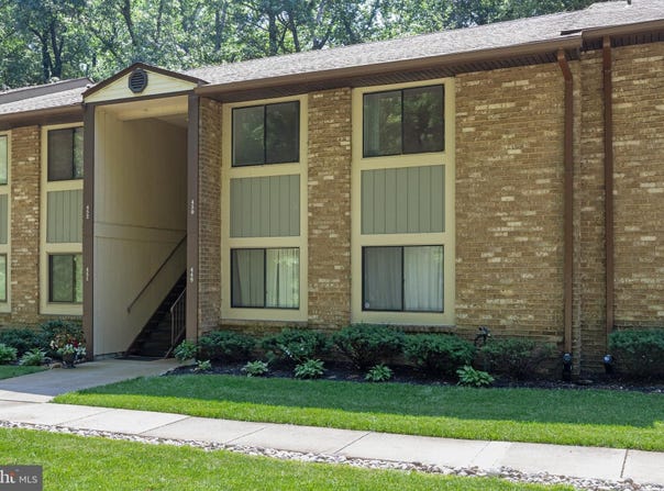 115 E KINGS HIGHWAY, MAPLE SHADE, NJ 08052