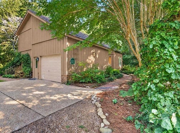 1546 Moores Point Road, Suffolk, VA 23436