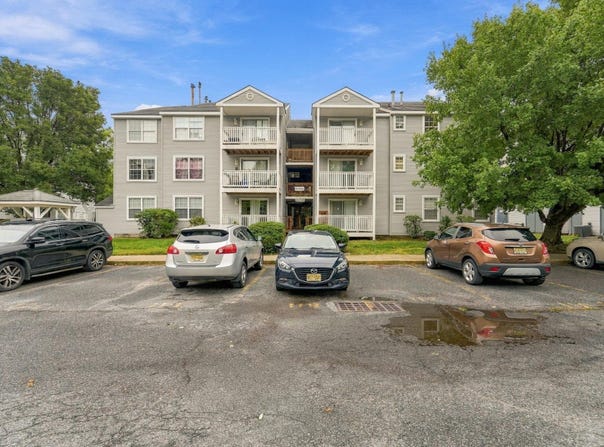 2 Oyster Bay Road, Absecon, NJ 08201