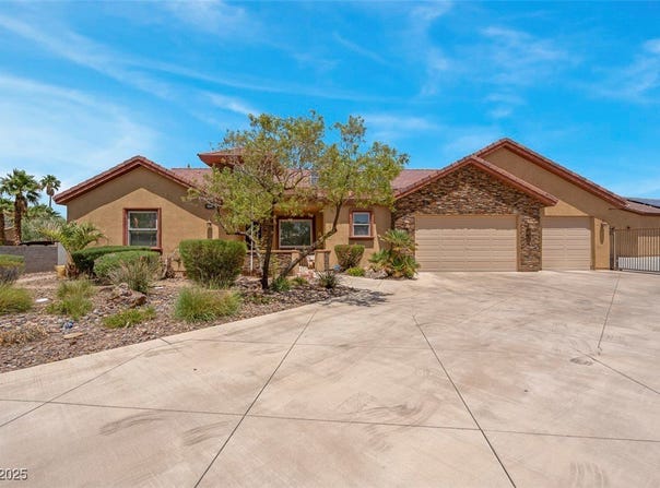 7668 Friendly Breeze Court, Las Vegas, NV 89123