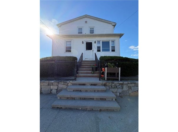 1475 Plainfield Pike, Johnston, RI 02919