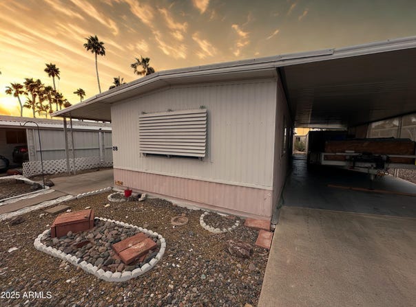 303 S Recker Road, Mesa, AZ 85206