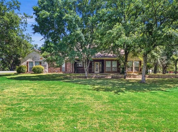 10471 Holly Creek Road, Poetry, TX 75160