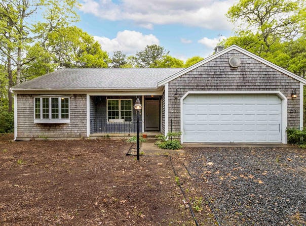 210 Pine Bluff Road, Brewster, MA 02631