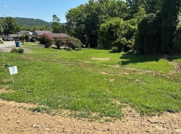 109 River Avenue, Huntington, WV 25705-8881