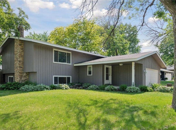 509 Del Rio Drive, Chanhassen, MN 55317