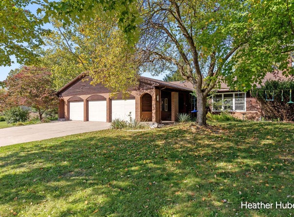 2321-2323 Saginaw Rd SE, Grand Rapids, MI 49506