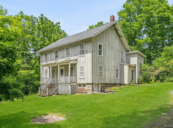 196 Newport Bridge Road, Warwick, NY 10990