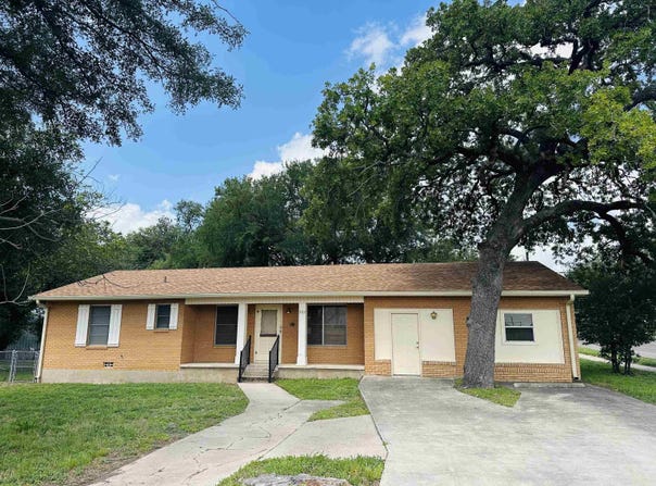 502 S Walnut St Street, Lampasas, TX 76550