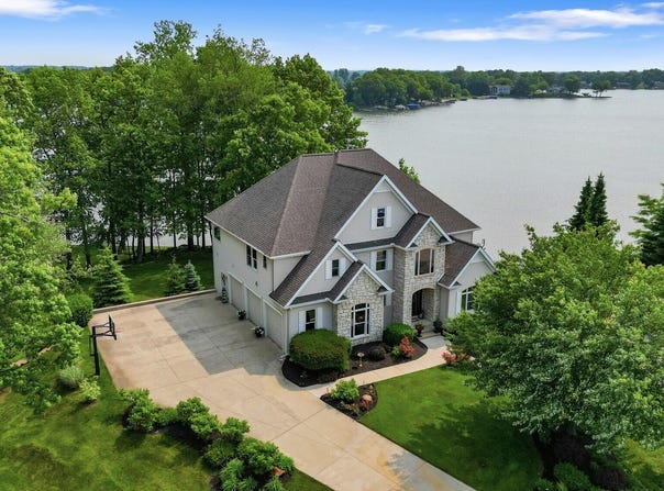 23916 Old 16 Road, Centreville, MI 49032