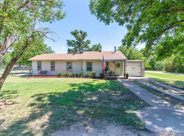 641 3rd Street, Tuscola, TX 79562