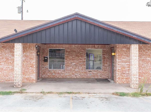 910 KRAMER ROAD, Burkburnett, TX 76354