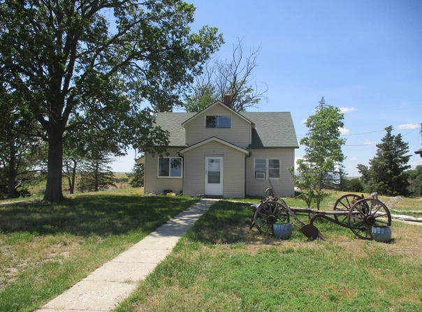 6433 240th Lane, Gordon, NE 69343