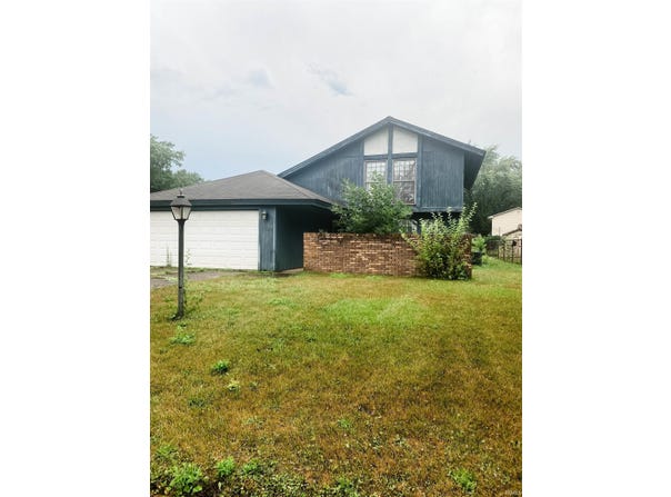 7327 Kern Valley Drive, Fort Wayne, IN 46815-8216