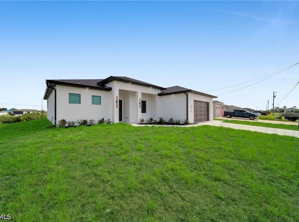 216 NE 25th Terrace, Cape Coral, FL 33909