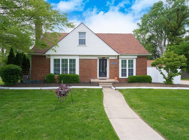15501 E Jefferson Avenue, Grosse Pointe Park, MI 48230