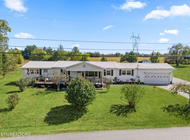 8318 Clapps Chapel Rd, Corryton, TN 37721