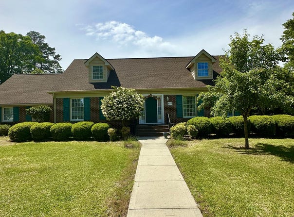407 4th Street, Bladenboro, NC 28320