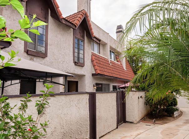 12330 Osborne Street, Pacoima, CA 91331