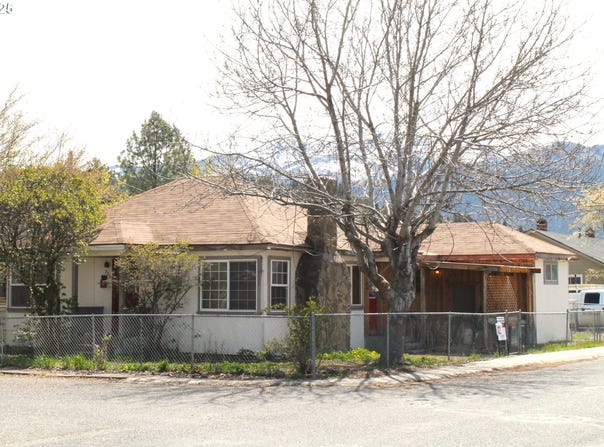 228 NW 2ND AVE, John Day, OR 97845