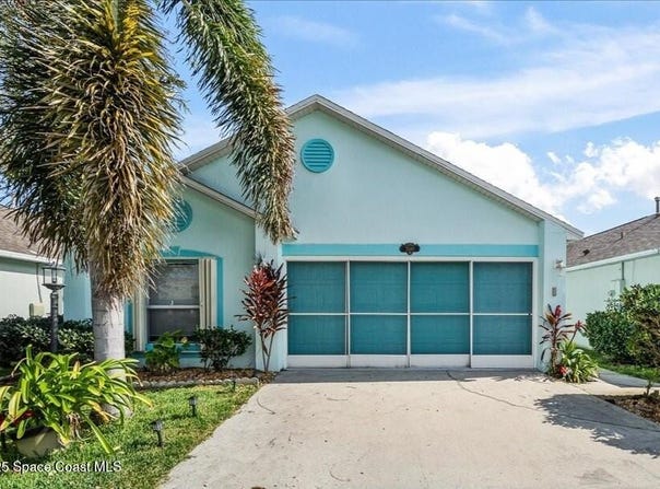 2240 Redwood Circle NE, Palm Bay, FL 32905
