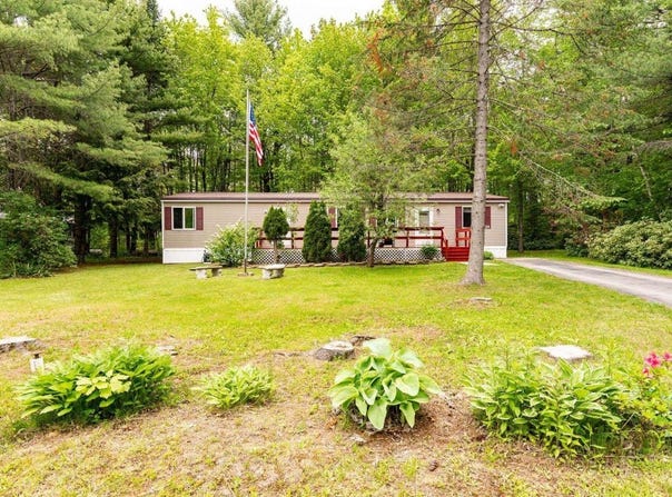 2196 Sanford Road, Wells, ME 04090