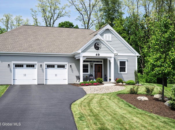 49 N Village Circle, Round Lake, NY 12151
