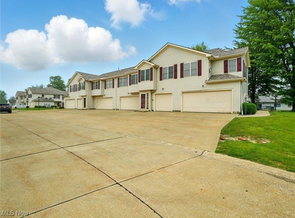 6000 Lake Road W unit: 222, Ashtabula, OH 44004