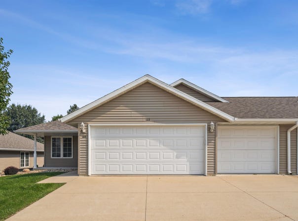 122 Presley Circle, Waterloo, IA 50701