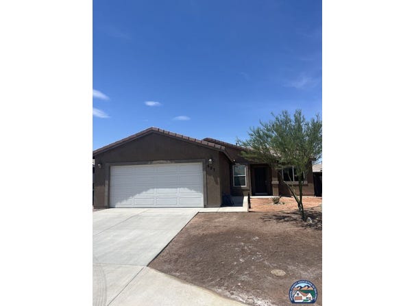 507 Meadow Ct, Imperial, CA 92251