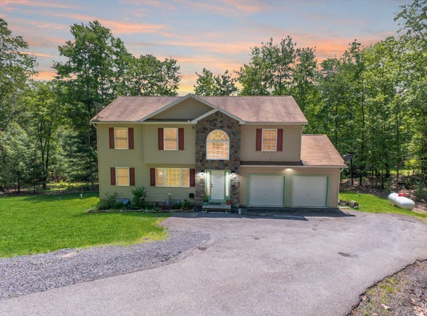 59 Coach Road, Stroudsburg, PA 18360