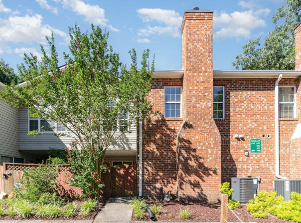 435 Summerwalk Circle, Chapel Hill, NC 27517