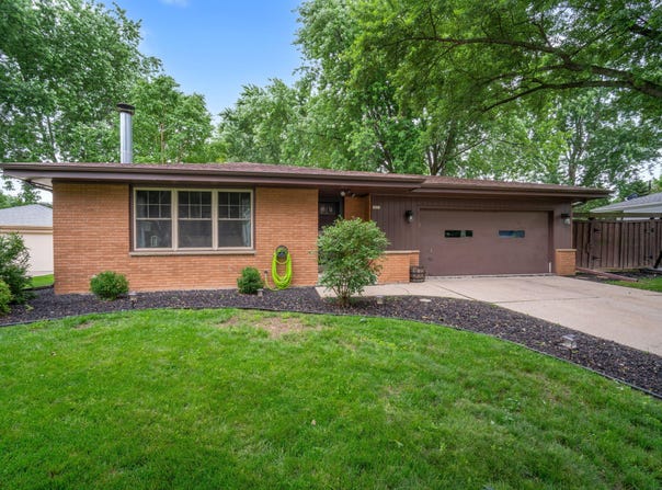 3807 W Birchwood Ave, Milwaukee, WI 53221