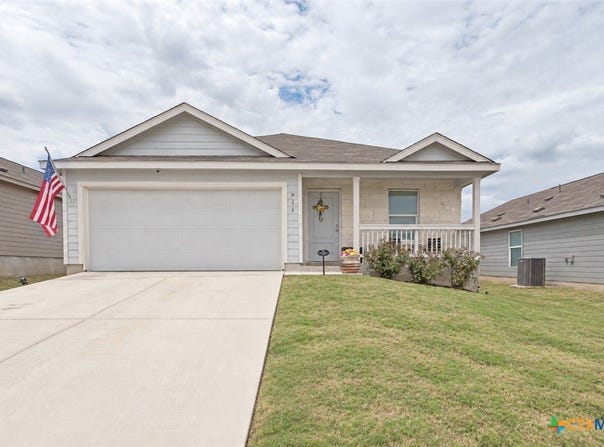 913 Riviera Court, Seguin, TX 78155